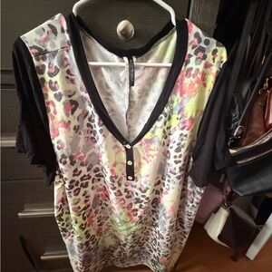 Vibrant Leopard Print Short Sleeve Top